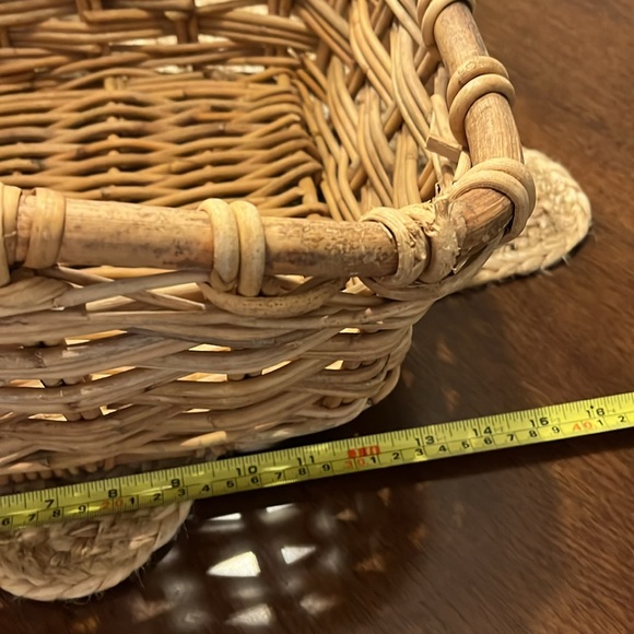 Natural Woven Gathering Basket - Picture 5 of 7